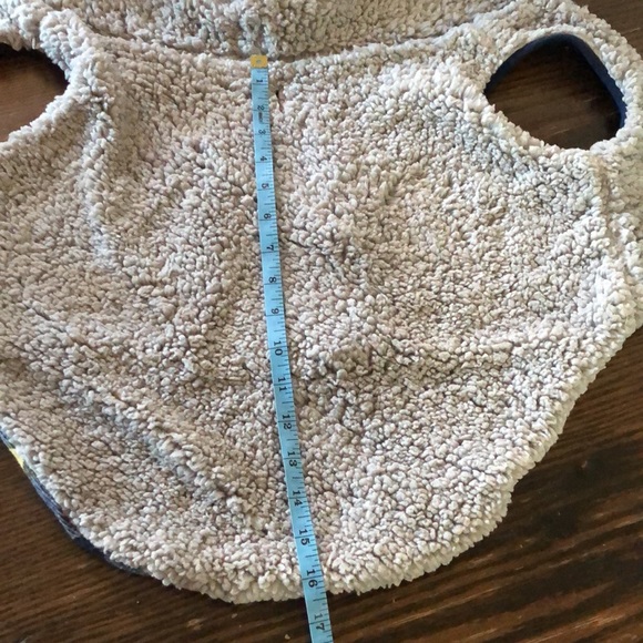 🌟HOST PIC🌟EUC 🐶 Fleece coat for a medium sized dog, measurements in pics. - Picture 5 of 6